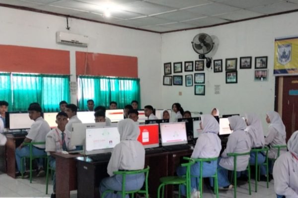 Tes tulis peserta Paskibra Kabupaten Dompu.