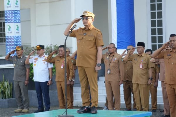 Wakil Wali Kota Bima pimpin upacara Hardiknas 2026.