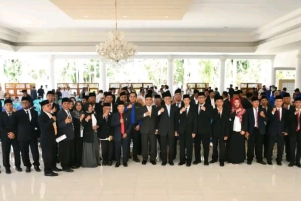 Momen pelantikan 87 Pj Kades di Lombok Timur. Foto. Dok. Pemda
