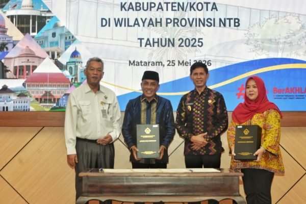 Bupati dan Wakil Bupati Bima terima WTP ke 11 berturut-turut.