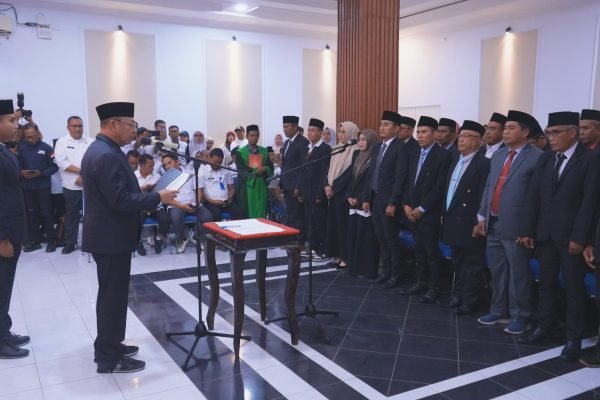 Wali Kota Bima lantik sejumlah pejabat. Foto: dok. Dinas Kominfo Kota Bima
