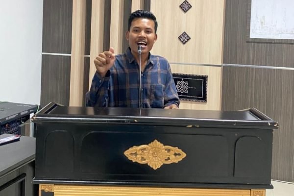 Ketua Umum Himpunan Mahasiswa Kecamatan Jerowaru dan Keruak (HPM KJK), Suparman. Foto. Ist
