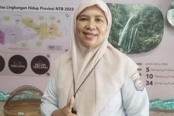 Sekretaris DLHK Provinsi NTB, Samsyiah Samad S.Hut. Msi (foto kicknews.today/wn)