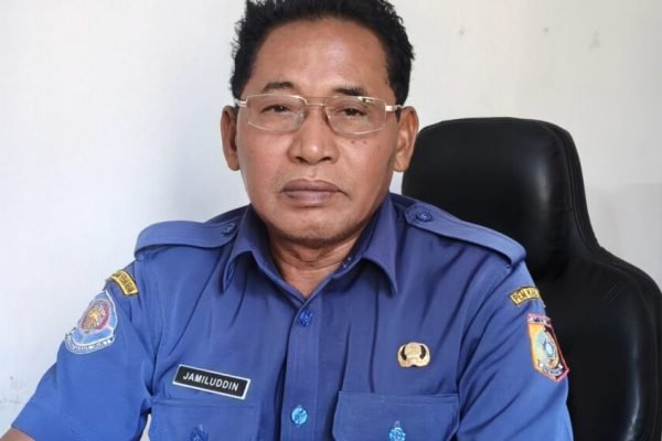 Sekdis Damkarmat Lombok Timur, Jamaluddin. Foto. Ist