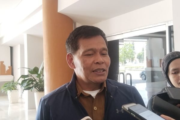 Asisten II setda pemprov NTB Lalu Moh Faozal (foto kicknews.today/wn)