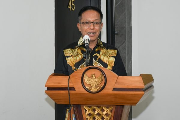 Sekda Lombok Timur, H. Muhammad Juaini Taofik. Foto. Dok. Pemda