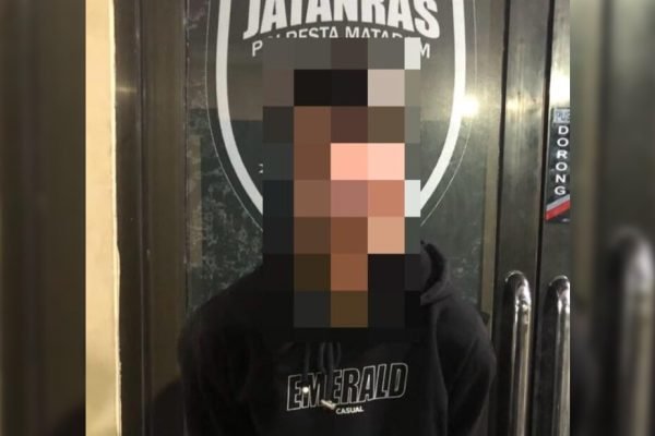 AM (21), Terduga pelaku pencurian diwilayah Mataram. (Foto. kicknews.roday/Ist)