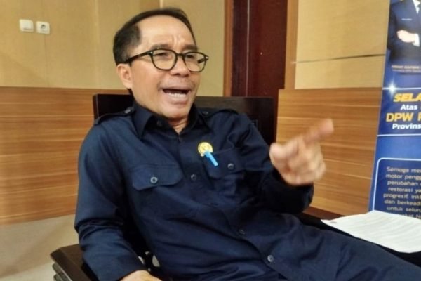 Ketua DPRD Dompu, Muttakun