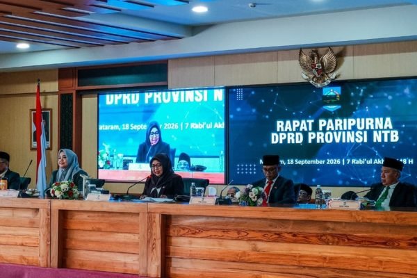 Rapat paripurna DPRD Provinsi NTB yang menyetujui Perubahan APBD 2026 di Mataram, Jumat (18/9/2026). Foto: Dok. Pemprov NTB.