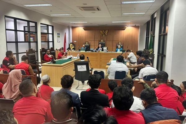 Suasana Sidang lanjutan gugatan Rencana Usaha Penyediaan Tenaga Listrik (RUPTL) 2025–2034. (Jakarta, 5 Januari 2025)