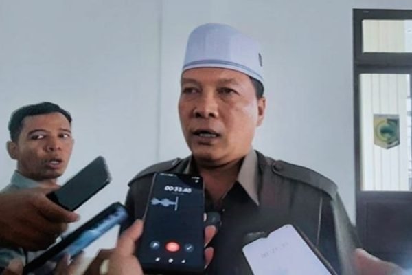 Ketua komisi lll DPRD Lombok Timur, Hasan Rahman.