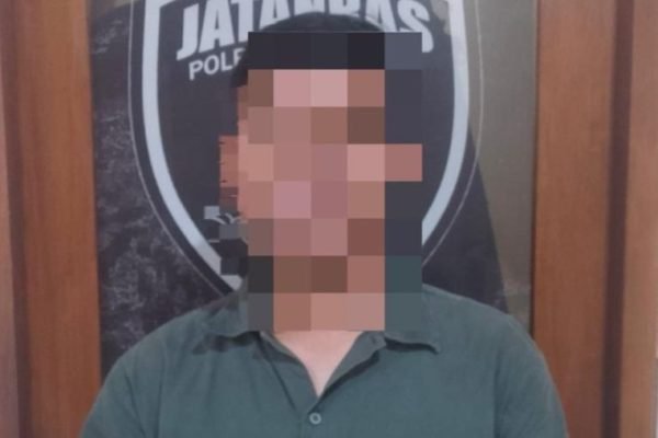 G, pria asal Lombok Timur ditangkap karena curi uang perusahaan senilai Rp 358 juta. (Foto. Dok Humas Polresta Mataram)