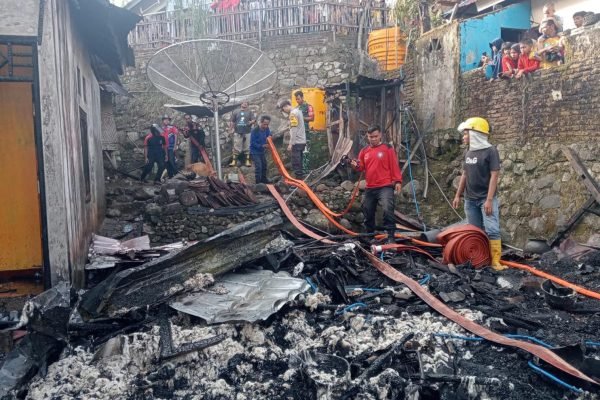 Kebakaran rumah di Kecamatan Donggo Kabupaten Bima.