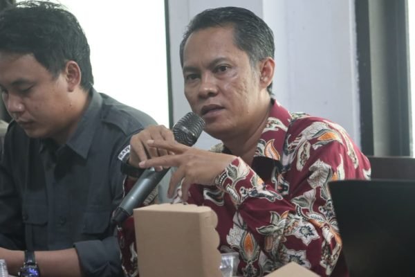 Koordinator Divisi Hukum, Pencegahan, Parmas, dan Humas Bawaslu KLU, Ria Sukandi. (Foto. kicknews.today/Ist)